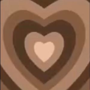 Meet your Posher, Chloe